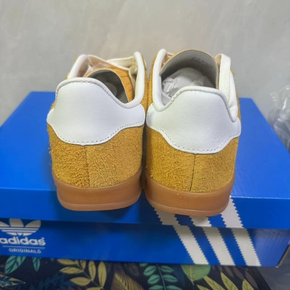 Adidas women's trial sneakers - Picture 10 of 10